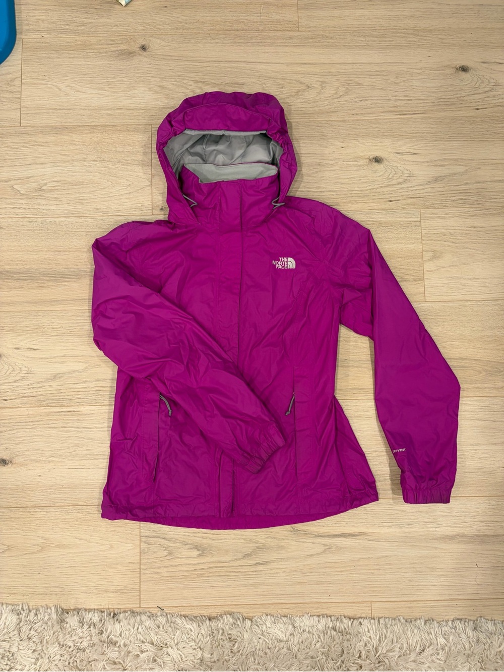 The North Face Women's Hooded rain Jacket - Magenta